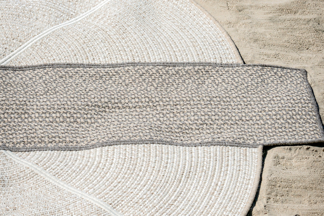 Na Pali Wool Rug – A Sculptural Take on the Classic Round