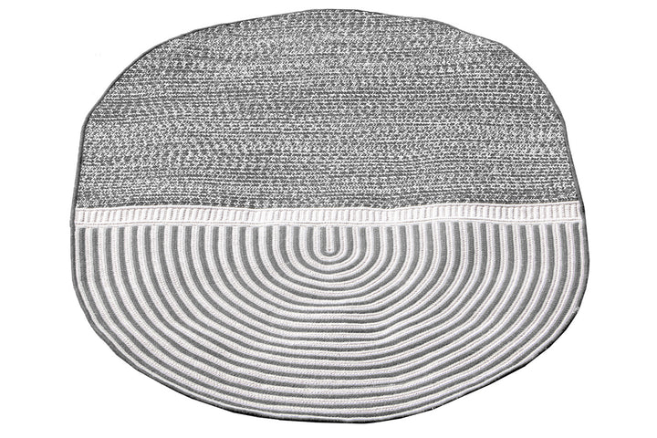 Railay Wool Rug – A Modern Twist on a Timeless Oval